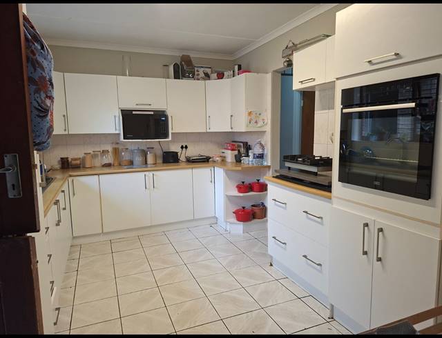 4 BEDROOM HOUSE FOR SALE IN NOORSEKLOOF